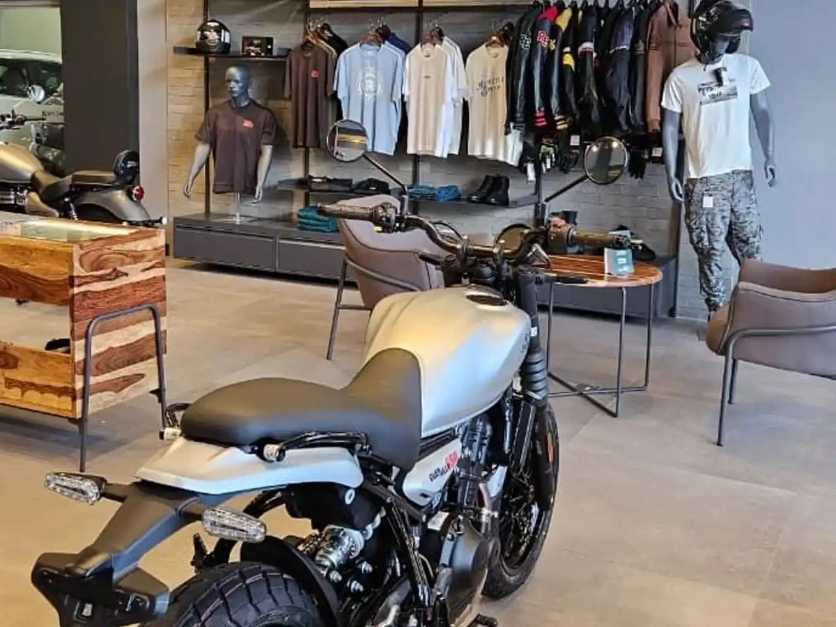 Concessionária Royal Enfield em Itu reúne showroom, acessórios e oficina