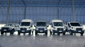 Ford Transit e E-Transit ganham revisões grátis e reduzem custo de manutenção