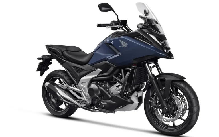 Honda NC750X 2027: preços, nova cor azul e diferenças entre MT e DCT