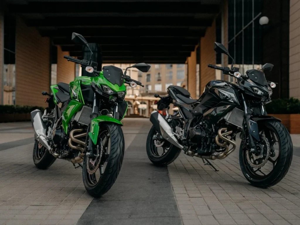 Kawasaki Z300 2027 estreia na Índia com motor de 40 cv e ABS