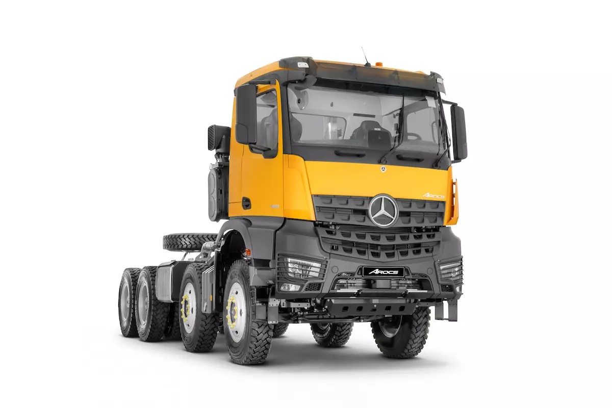 Mercedes-Benz na Fenatran 2026