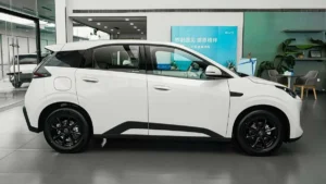 Novo BYD Dolphin Mini chega ao Brasil em 2028 com 129 cv