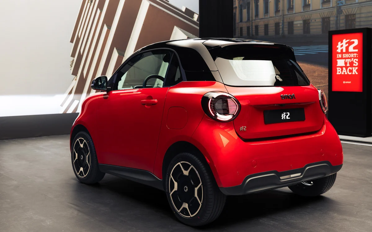 Smart #2 elétrico exposto em apresentação da marca na Europa